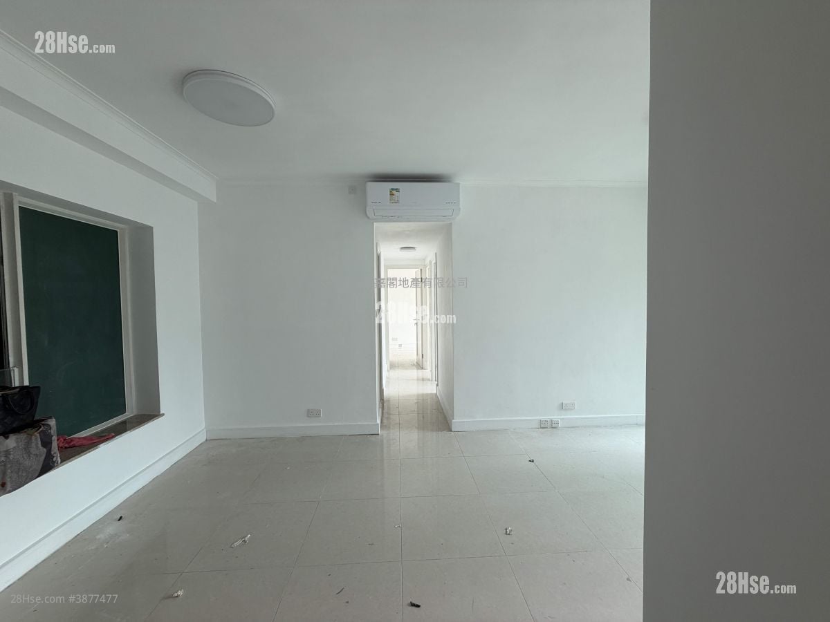 Le Prestige Rental 3 Bedrooms , 2 Bathrooms 728 ft²
