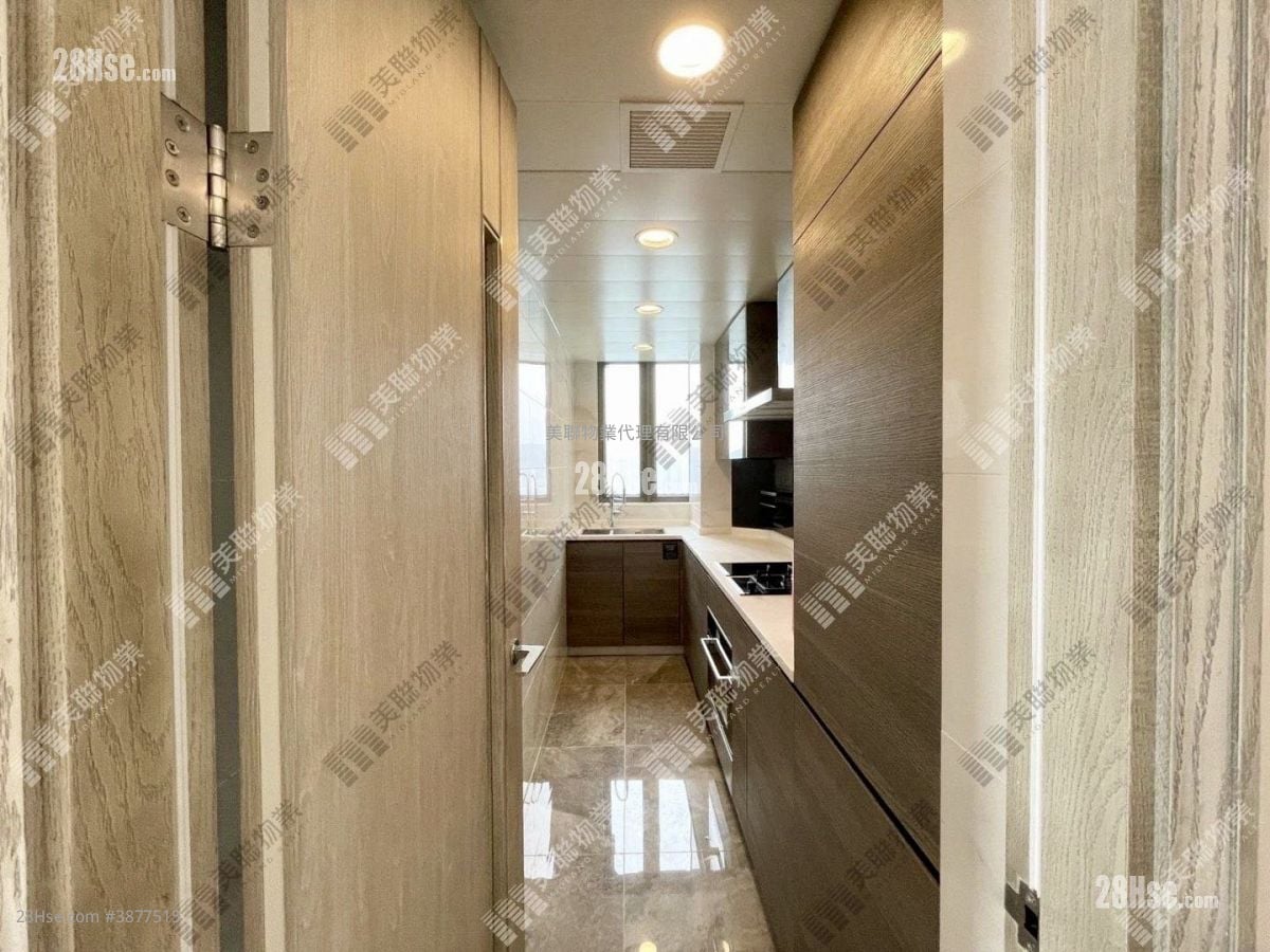 Sea To Sky Rental 3 Bedrooms , 2 Bathrooms 808 ft²