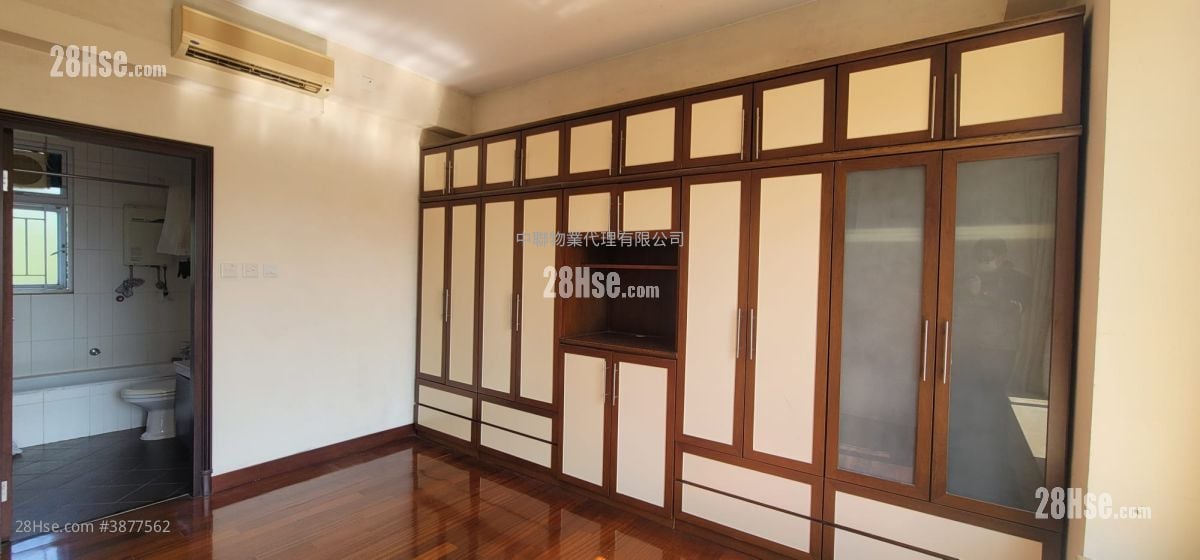 Royal Forest Sell 3 Bedrooms , 2 Bathrooms 1,075 ft²