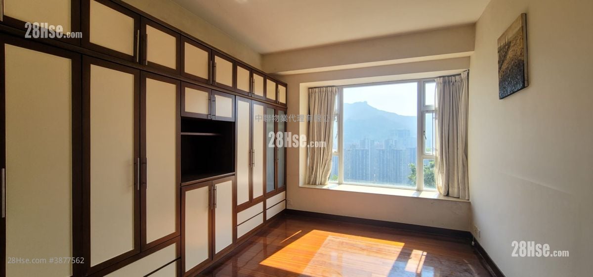 Royal Forest Sell 3 Bedrooms , 2 Bathrooms 1,075 ft²