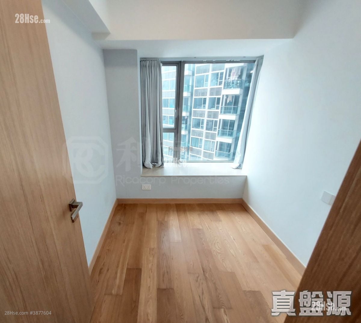 Peninsula East 售盤 2 房 520 平方呎