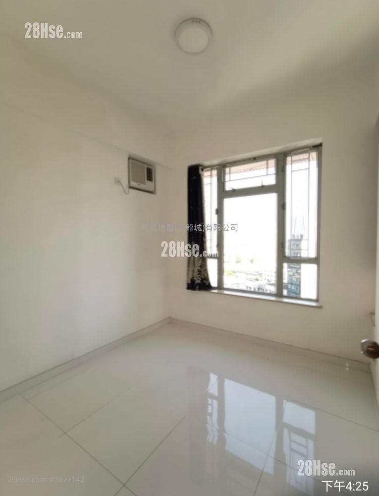 Genius Court Sell 2 Bedrooms , 1 Bathroom 446 ft²