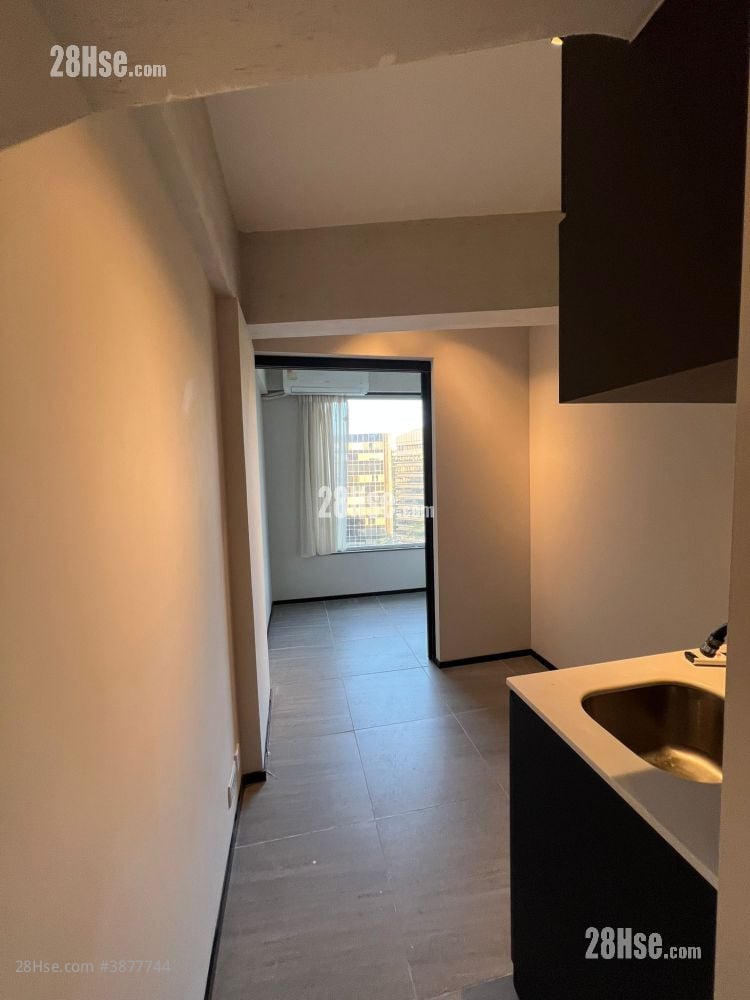 Windsor Mansion Rental 1 Bedroom 200 ft²