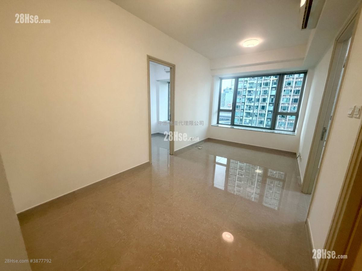 Yuccie Square Sell 2 Bedrooms , 1 Bathroom 430 ft²