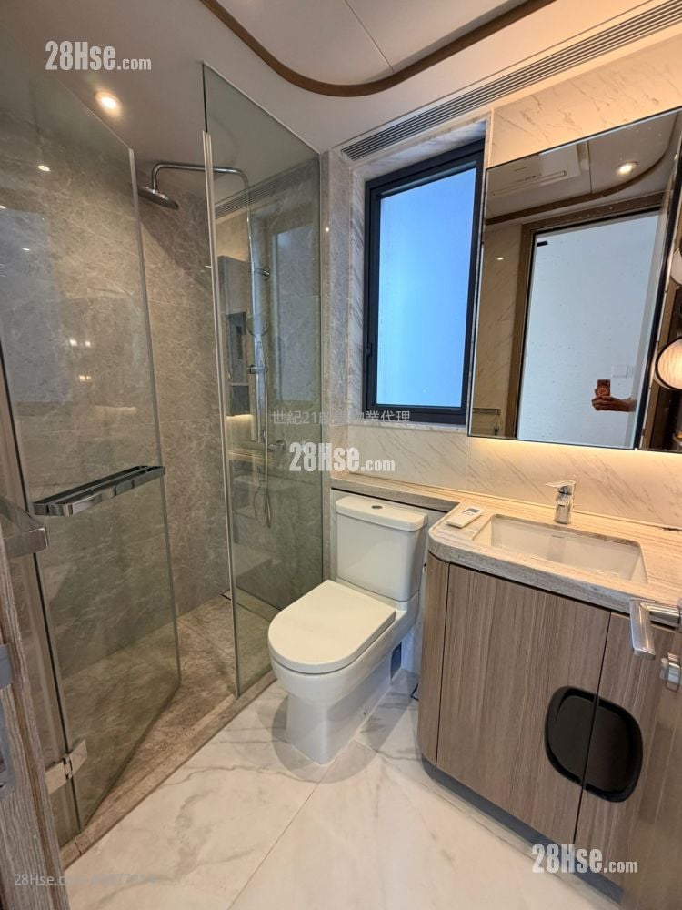 Upper River Bank Rental 3 Bedrooms , 3 Bathrooms 760 ft²