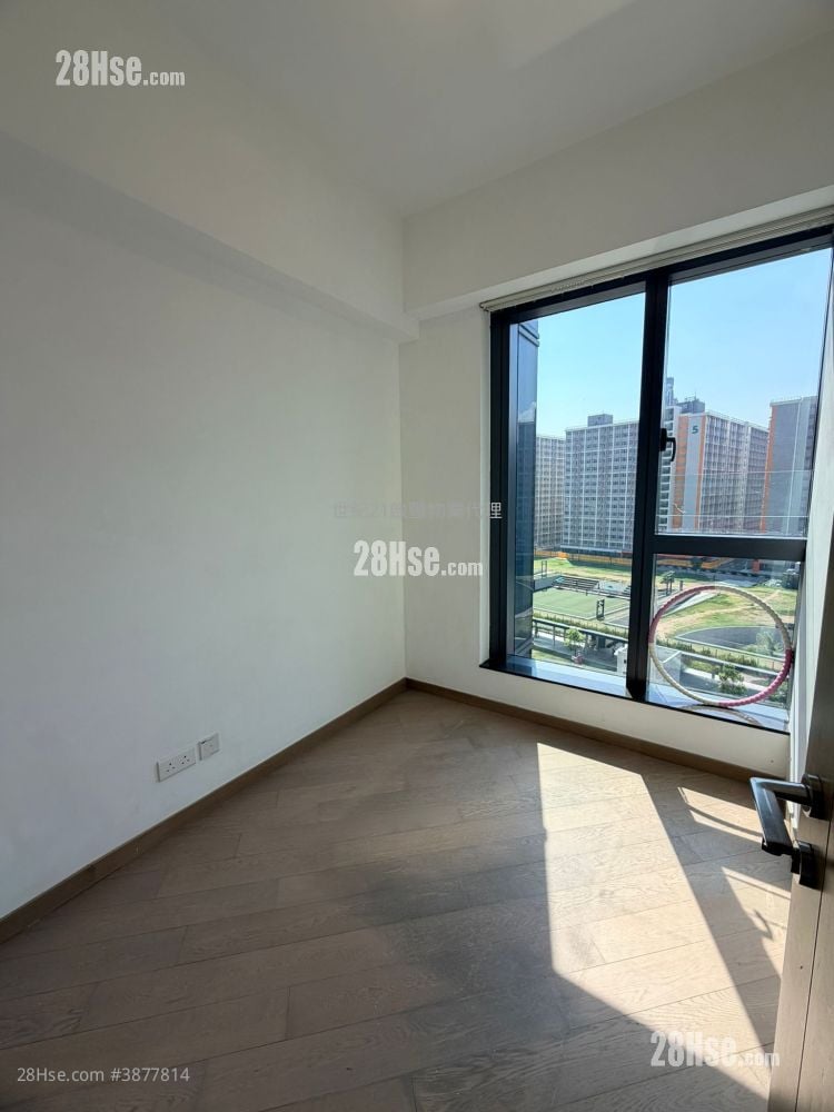 Upper River Bank Rental 3 Bedrooms , 3 Bathrooms 760 ft²