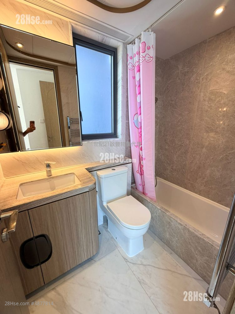 Upper River Bank Rental 3 Bedrooms , 3 Bathrooms 760 ft²