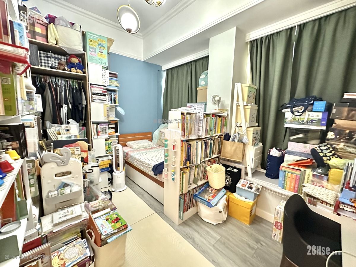 朗逸峰 售盤 5+ 房 , 4 浴室 900 平方呎