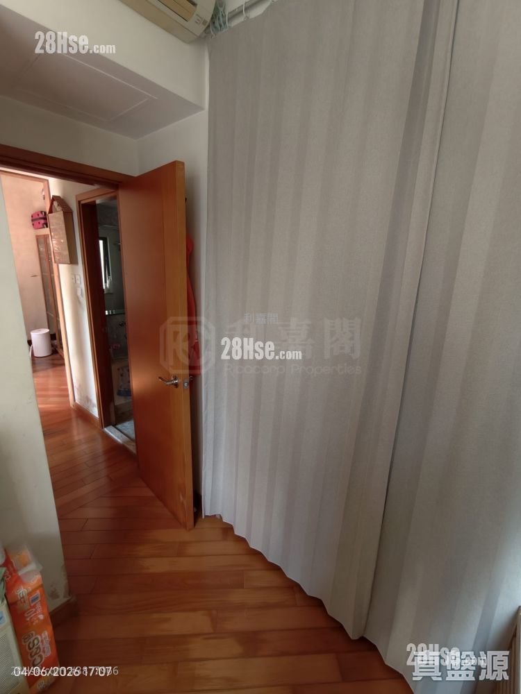 Noble Hill Sell 2 Bedrooms , 1 Bathroom 503 ft²