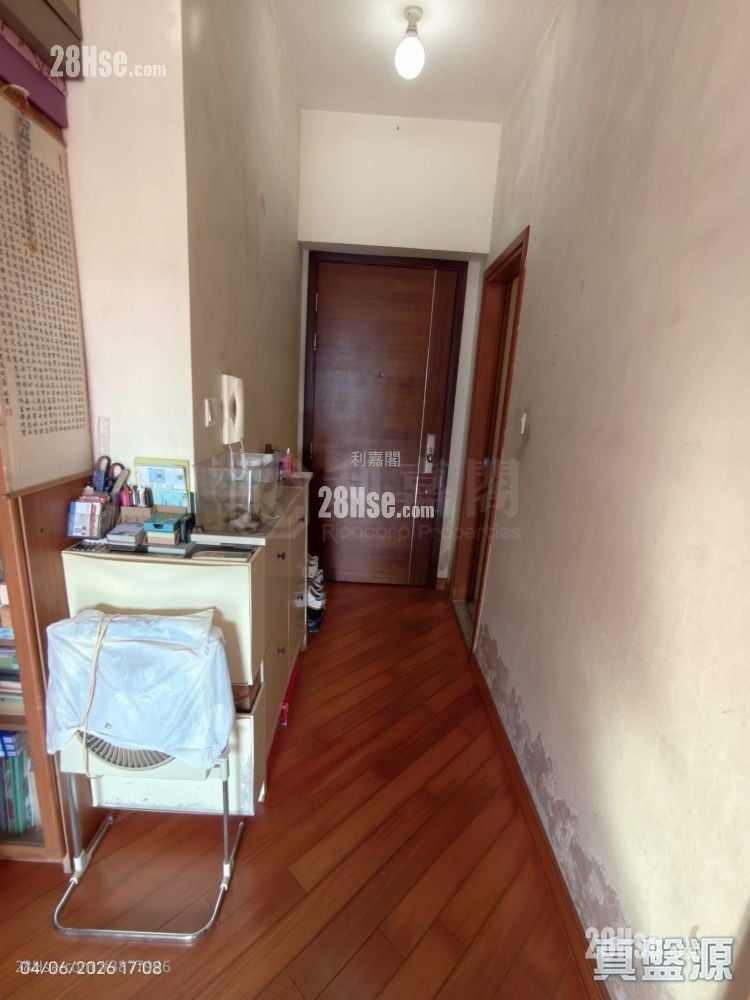 Noble Hill Sell 2 Bedrooms , 1 Bathroom 503 ft²