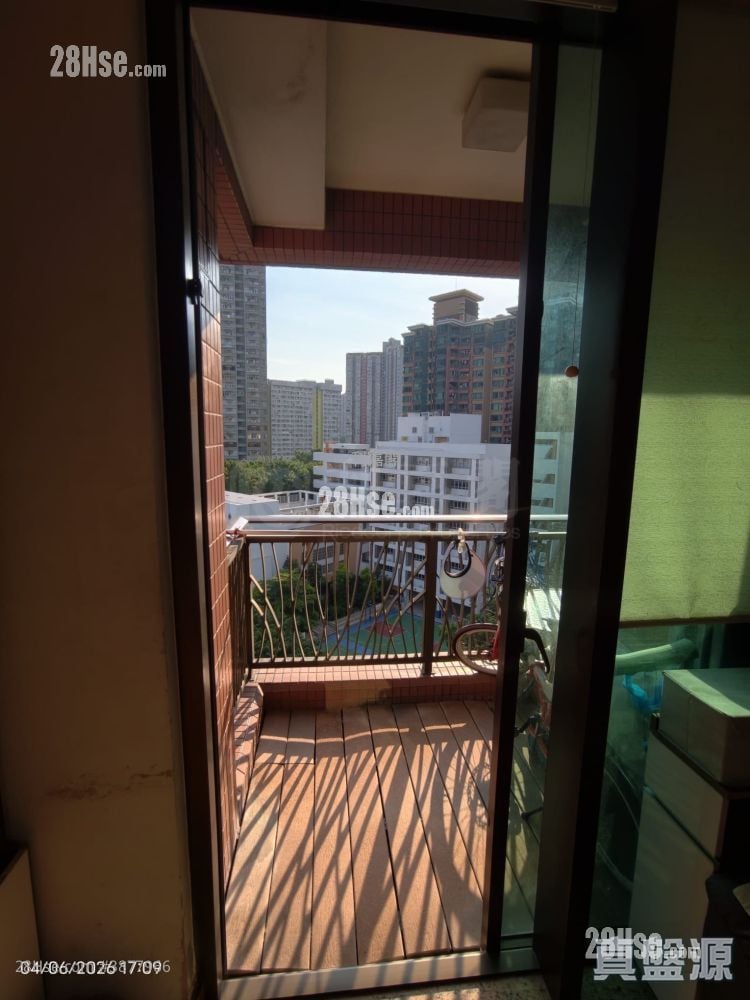 Noble Hill Sell 2 Bedrooms , 1 Bathroom 503 ft²