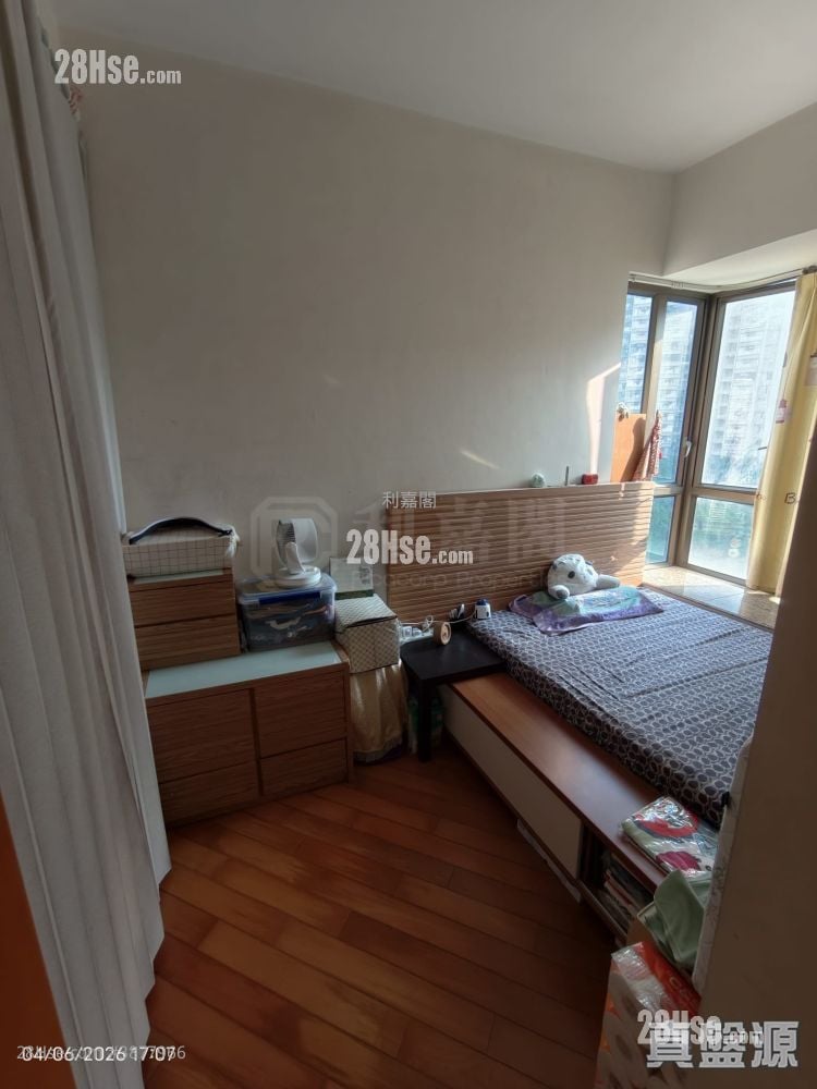 Noble Hill Sell 2 Bedrooms , 1 Bathroom 503 ft²