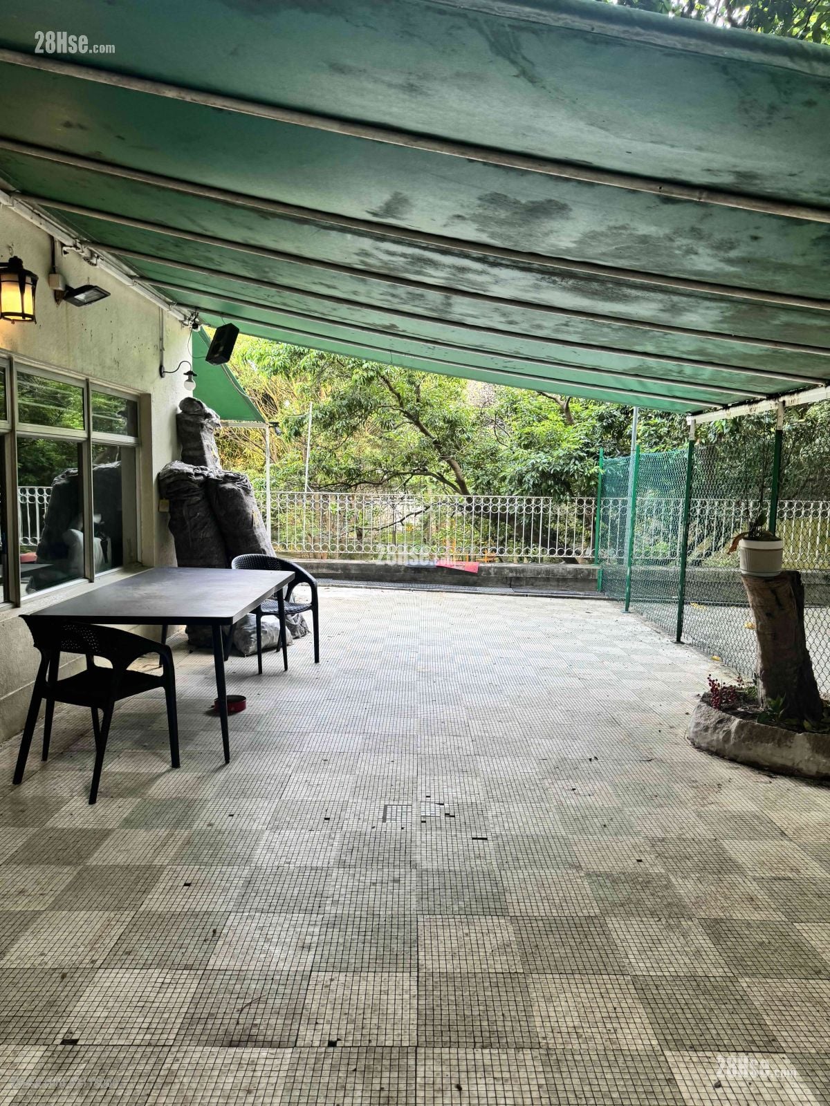 汀九村113 租盘 2 房 , 1 浴室 700 平方尺