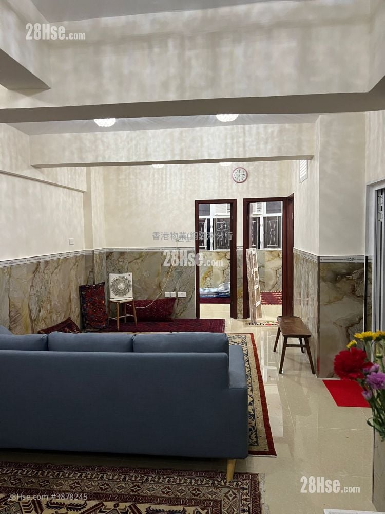 Golden Jubilee House Rental 3 Bedrooms , 1 Bathroom 602 ft²