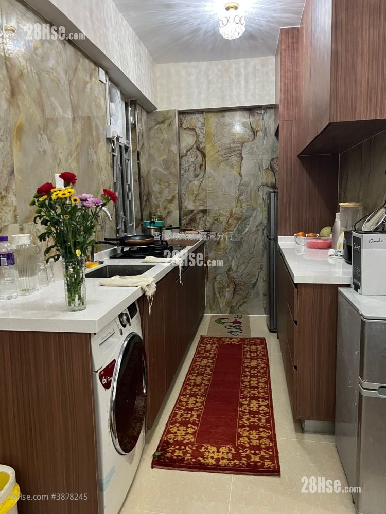 Golden Jubilee House Rental 3 Bedrooms , 1 Bathroom 602 ft²