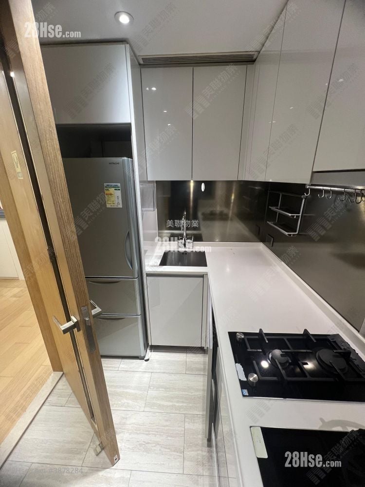 Peninsula East Sell 2 Bedrooms , 1 Bathroom 520 ft²