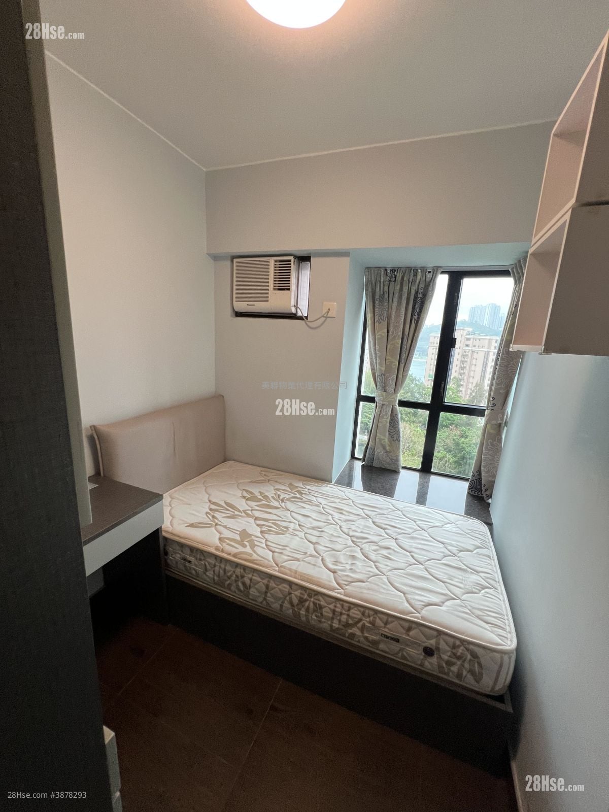bedroom 1: Hanley Villa Sell 3 Bedrooms , 2 Bathrooms 593 ft²