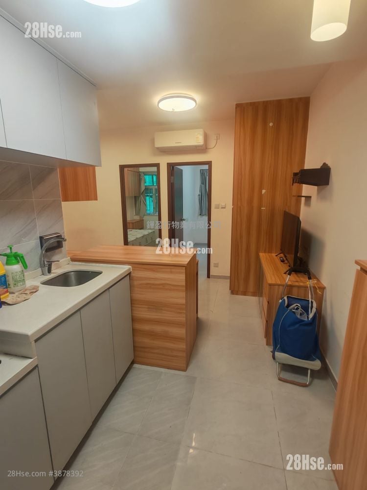 Hung Fuk Building Rental 2 Bedrooms , 1 Bathroom 446 ft²