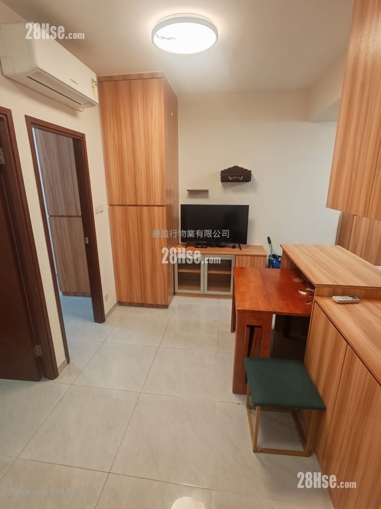 Hung Fuk Building Rental 2 Bedrooms , 1 Bathroom 446 ft²