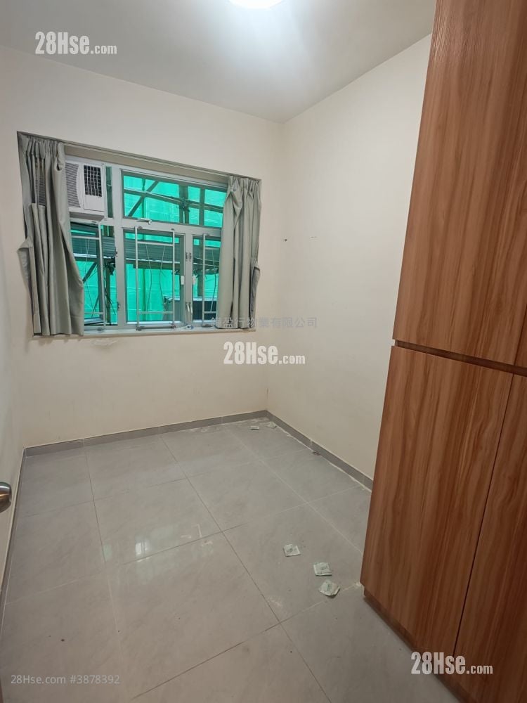 Hung Fuk Building Rental 2 Bedrooms , 1 Bathroom 446 ft²