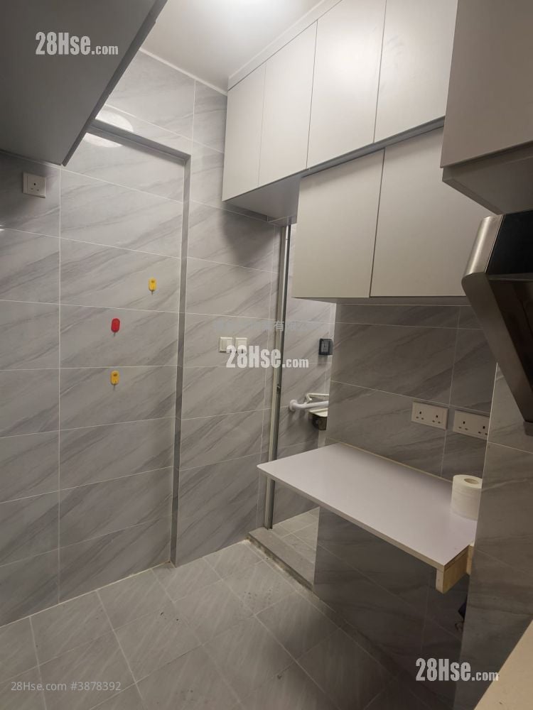 Hung Fuk Building Rental 2 Bedrooms , 1 Bathroom 446 ft²