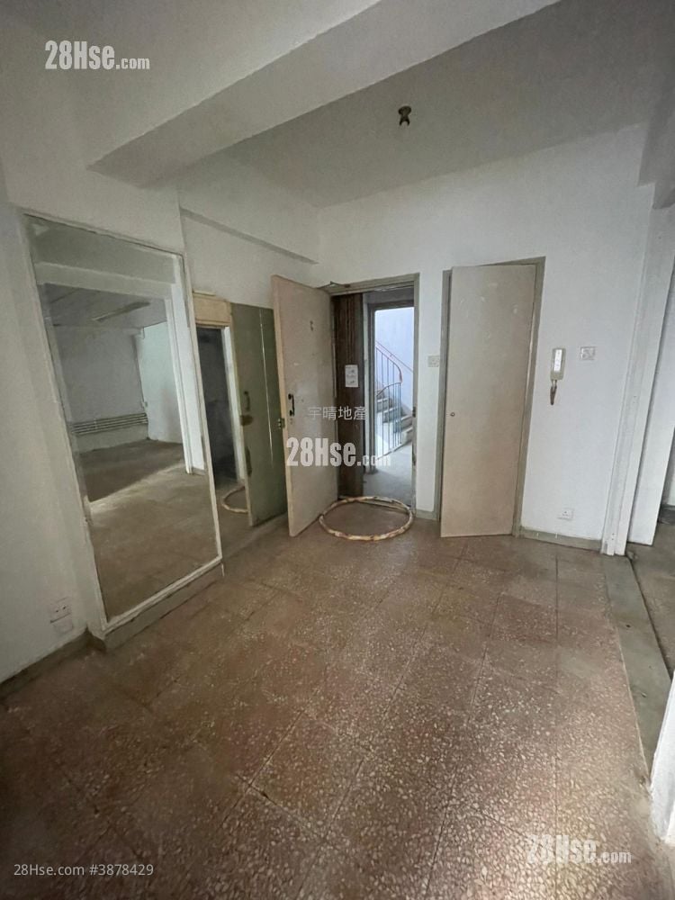 Kam Fu Building Sell 2 Bedrooms , 1 Bathroom 247 ft²