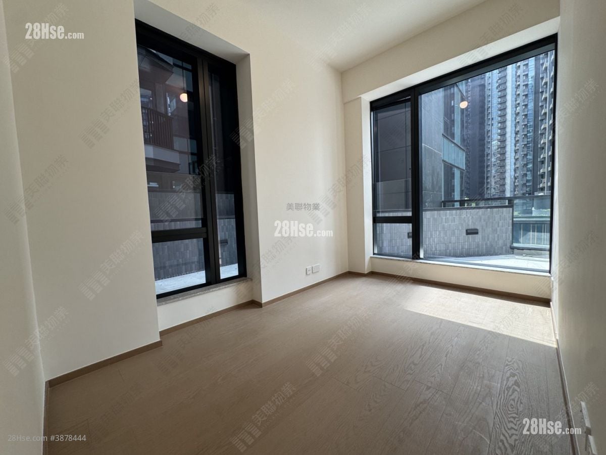 Onmantin Rental 3 Bedrooms , 2 Bathrooms 846 ft²