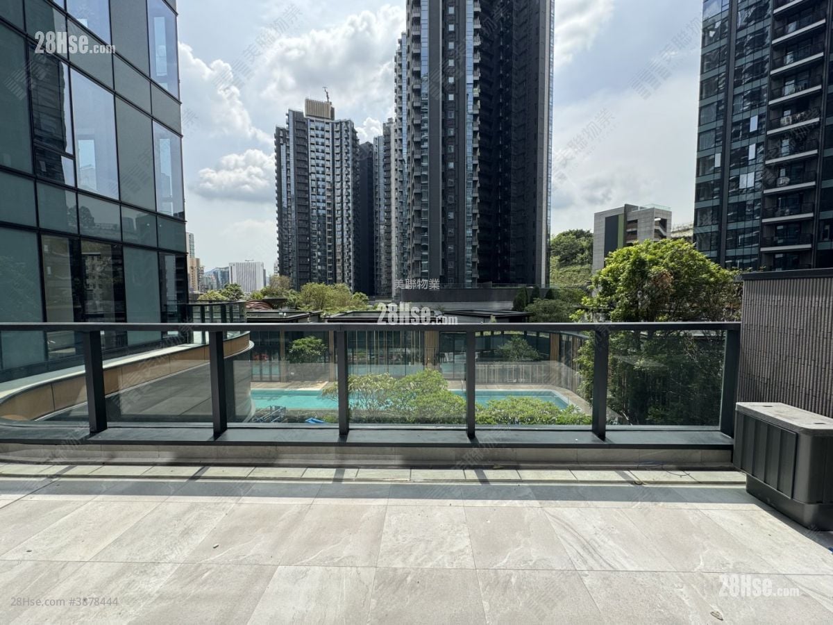 Onmantin Rental 3 Bedrooms , 2 Bathrooms 846 ft²