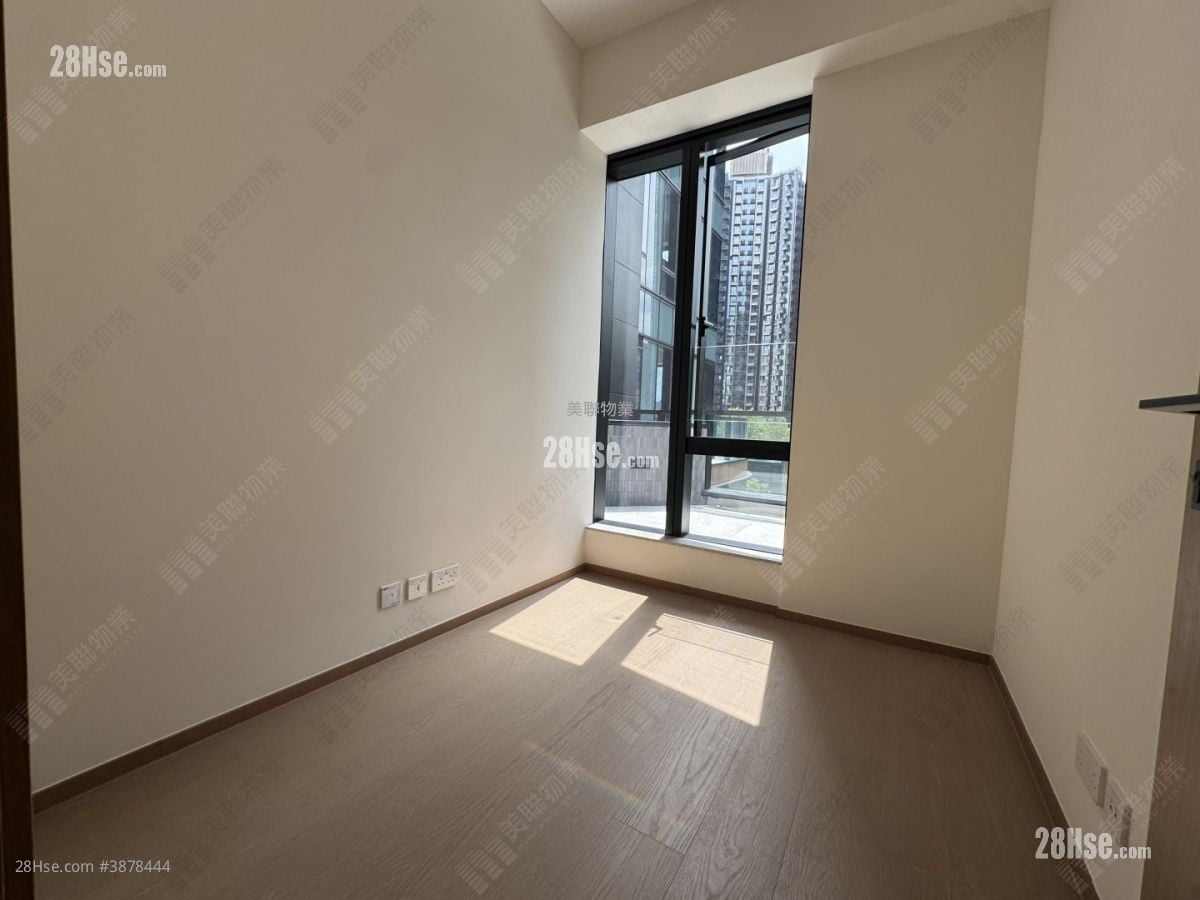 Onmantin Rental 3 Bedrooms , 2 Bathrooms 846 ft²