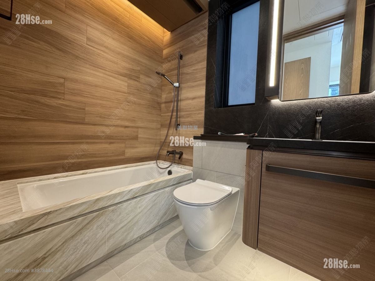 Onmantin Rental 3 Bedrooms , 2 Bathrooms 846 ft²