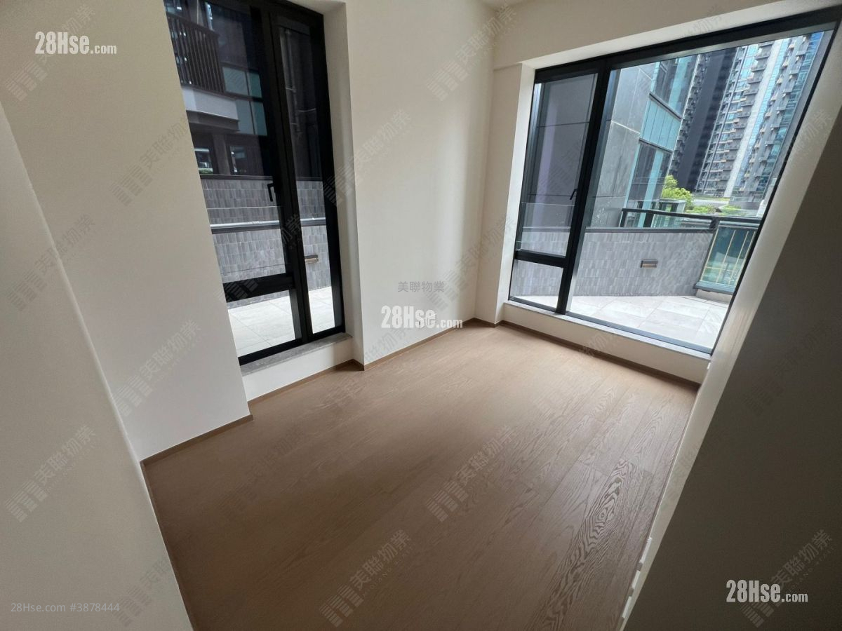 Onmantin Rental 3 Bedrooms , 2 Bathrooms 846 ft²