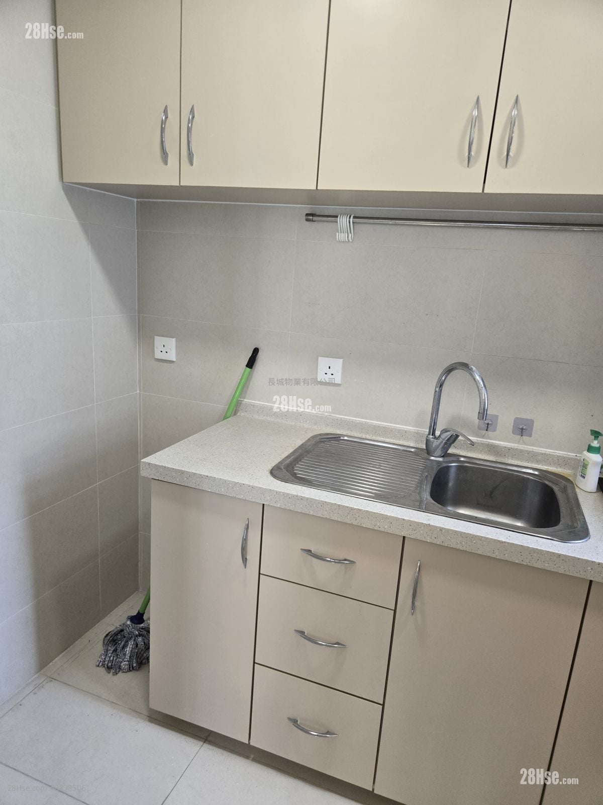 Nan Fung Sun Chuen Rental 2 Bedrooms , 1 Bathroom 391 ft²
