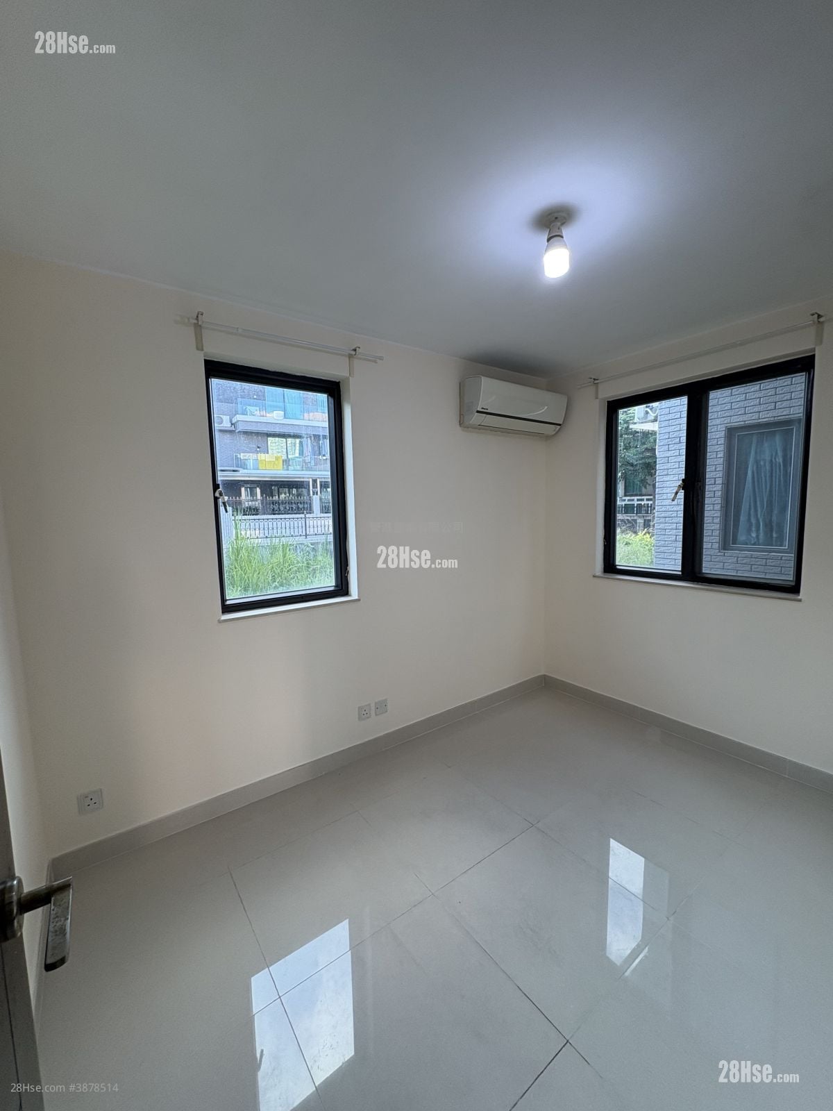 Apartment Rental 3 Bedrooms , 1 Bathroom 708 ft²