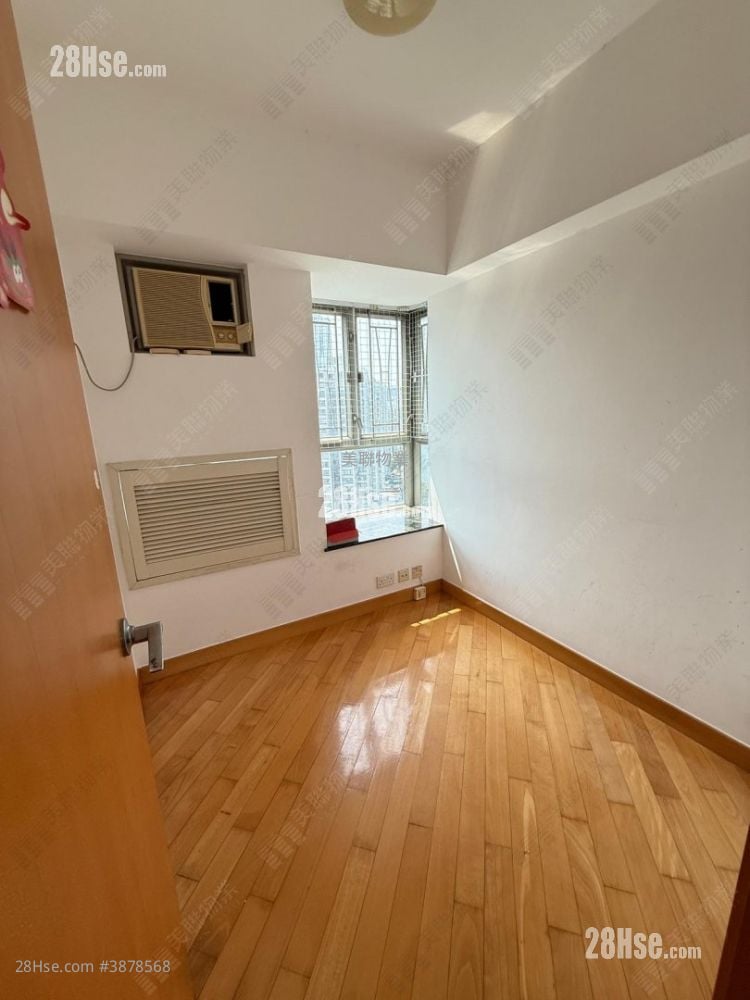 Yoho Town Sell 2 Bedrooms , 1 Bathroom 422 ft²