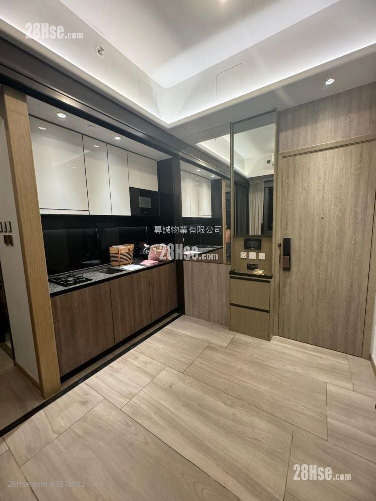 Two Artlane Rental 252 ft²