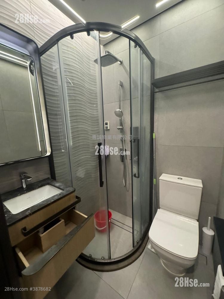 Two Artlane Rental 252 ft²