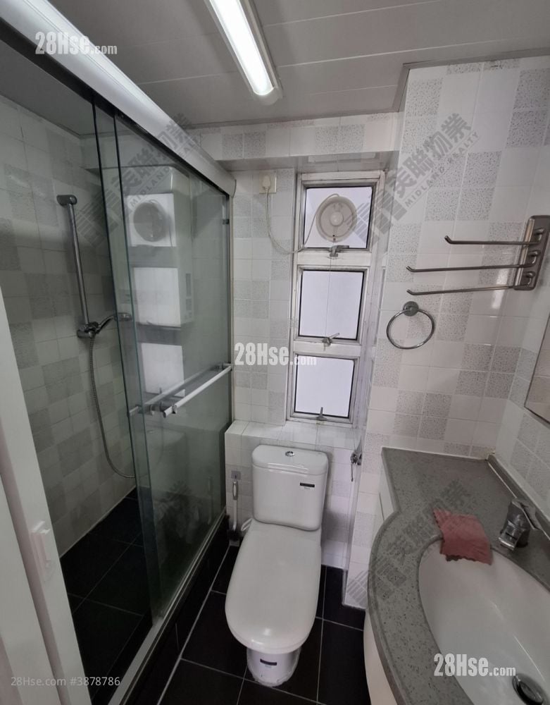 New Kwai Fong Gardens Sell 2 Bedrooms 408 ft²