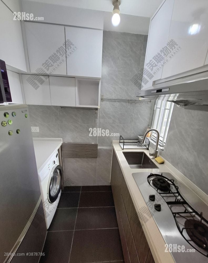 New Kwai Fong Gardens Sell 2 Bedrooms 408 ft²