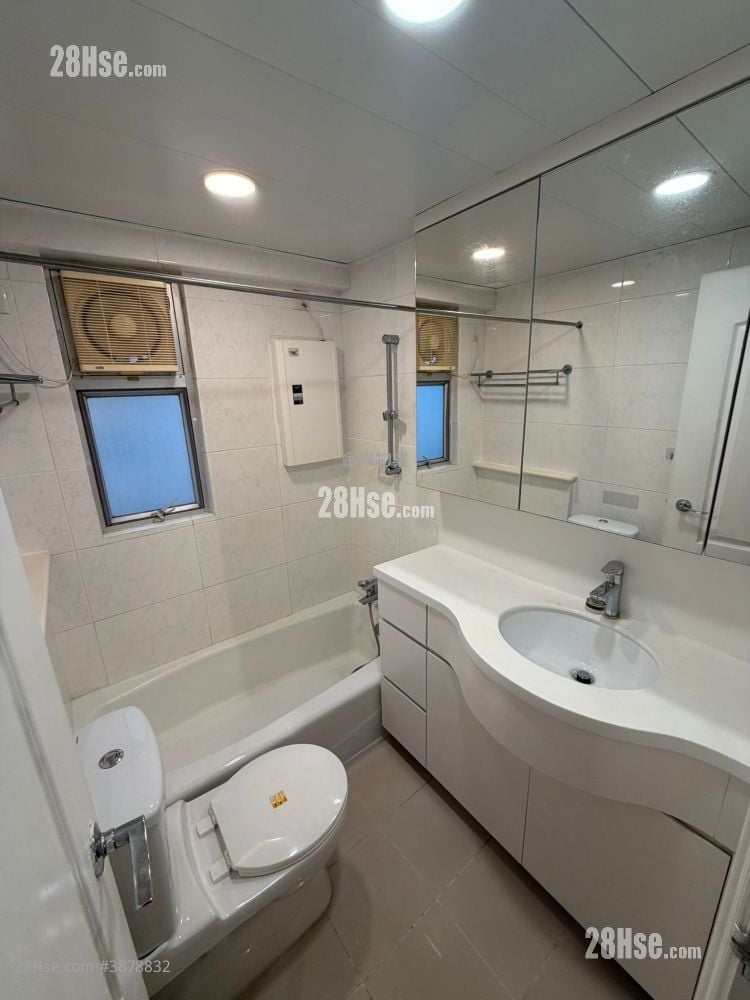 The Bonham Mansion Rental 2 Bedrooms , 1 Bathroom 431 ft²