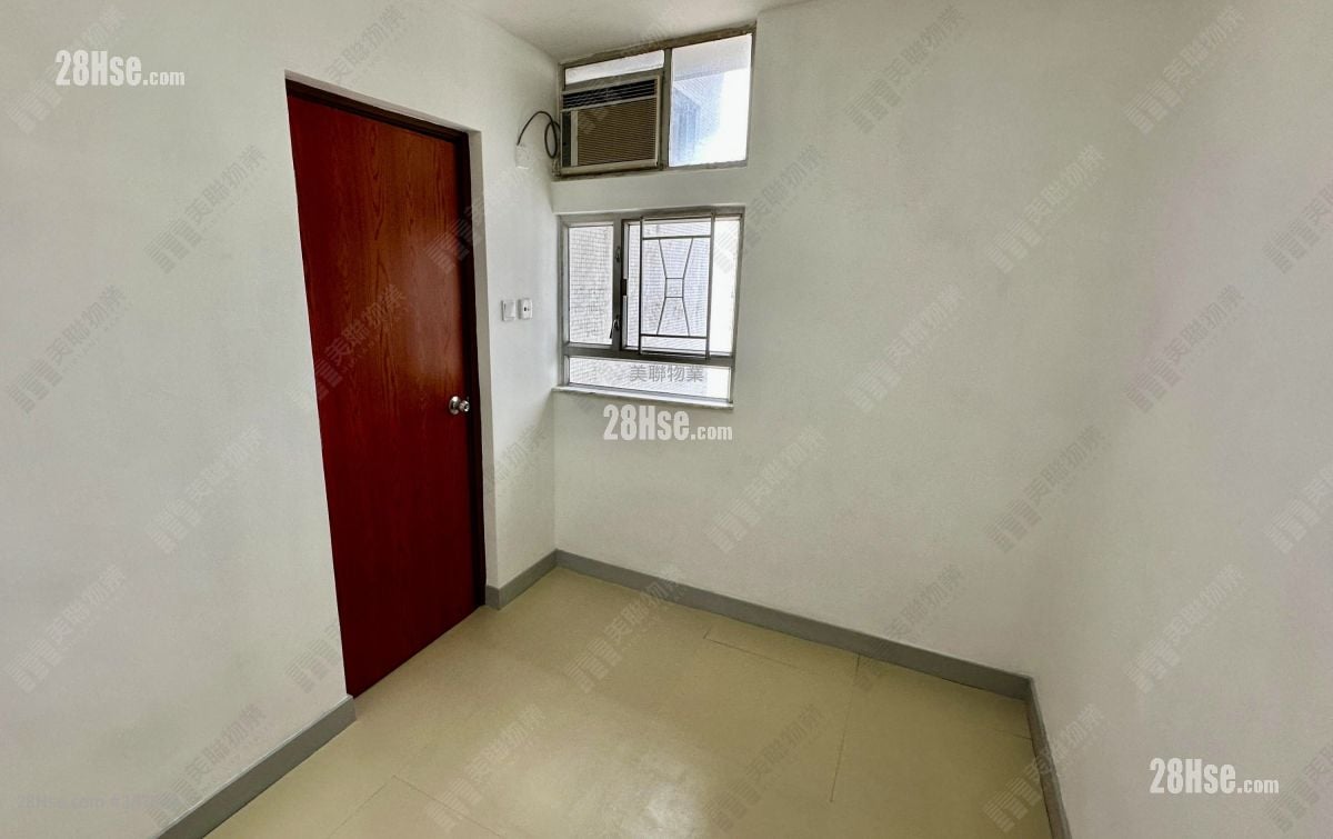 Siu Lun Court Sell 2 Bedrooms 401 ft²