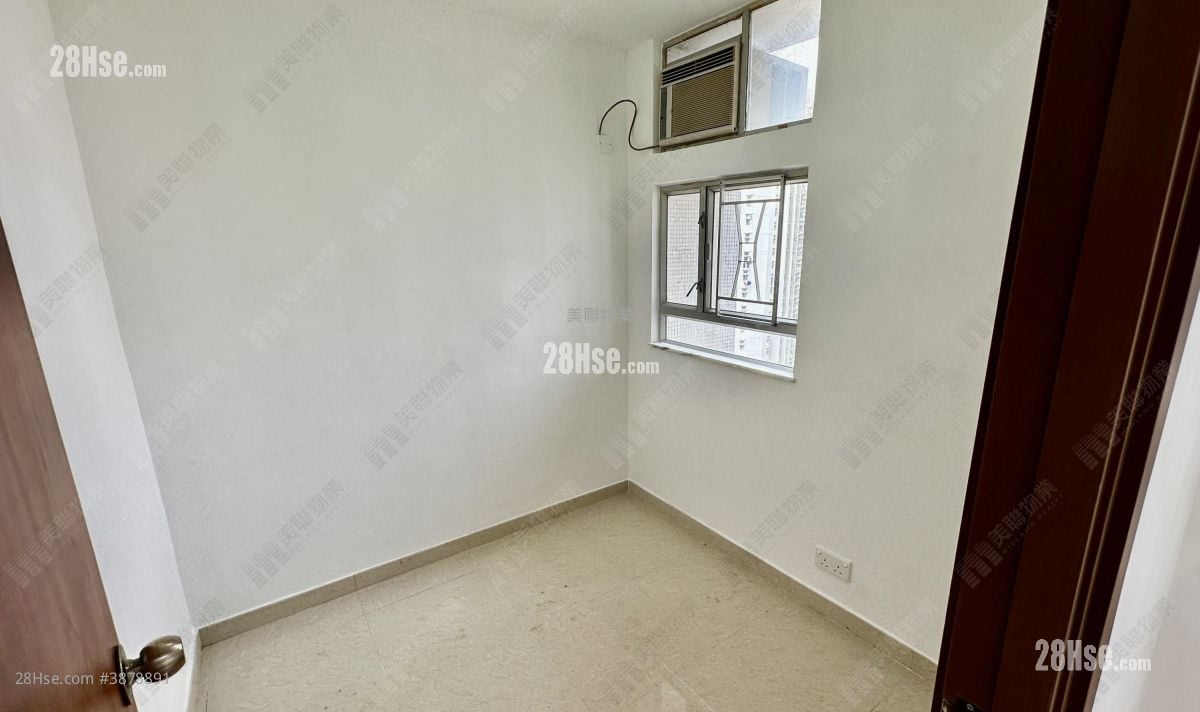 Siu Lun Court Sell 2 Bedrooms 401 ft²