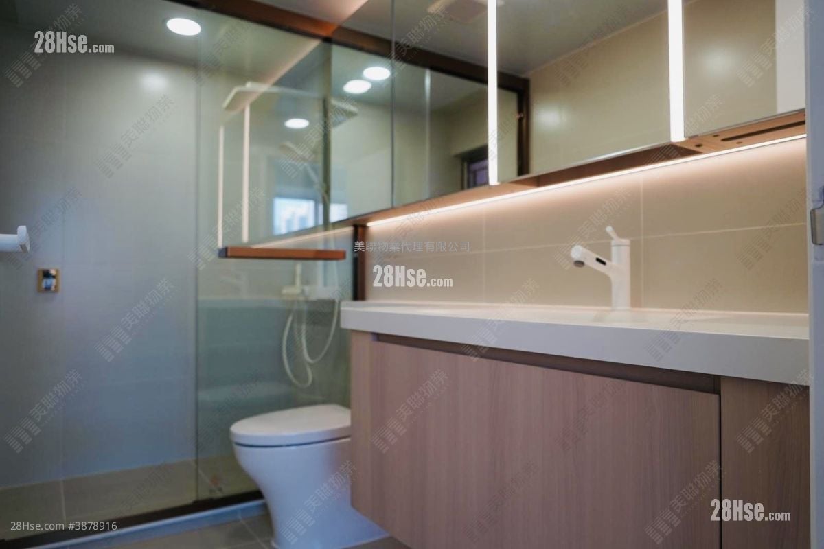 Vision City Sell 4 Bedrooms , 2 Bathrooms 1,010 ft²