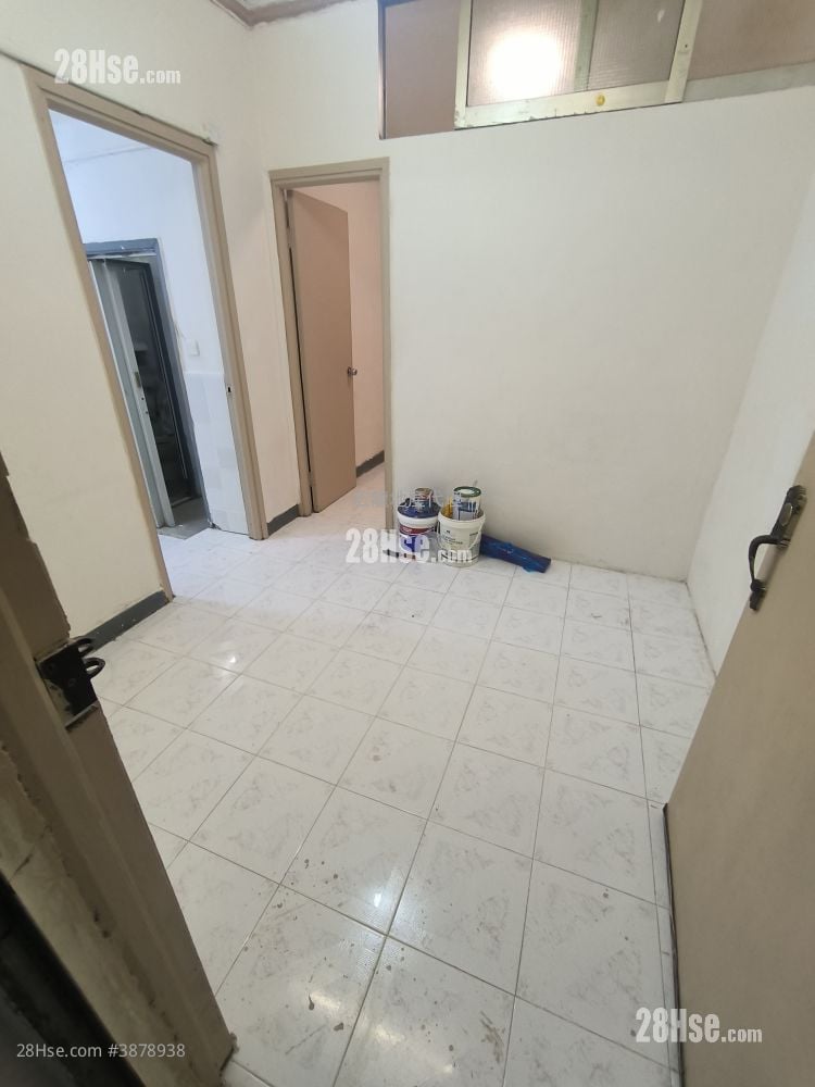 Kai San Mansion Rental 260 ft²
