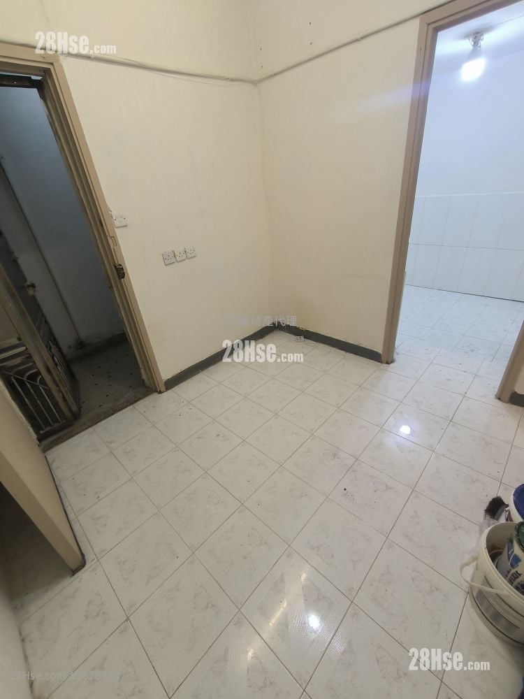 Kai San Mansion Rental 260 ft²