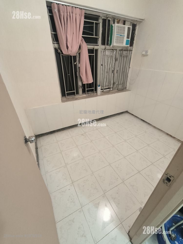 Kai San Mansion Rental 260 ft²