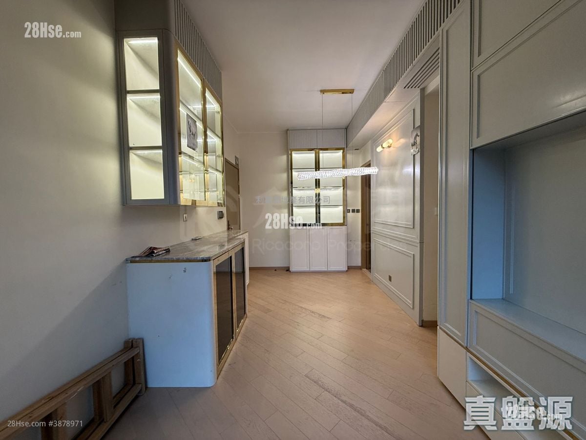 Mayfair By The Sea 8 Sell 3 Bedrooms , 2 Bathrooms 677 ft²
