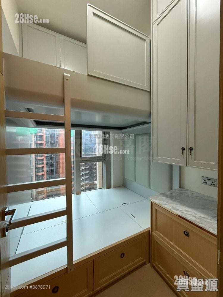 Mayfair By The Sea 8 Sell 3 Bedrooms , 2 Bathrooms 677 ft²