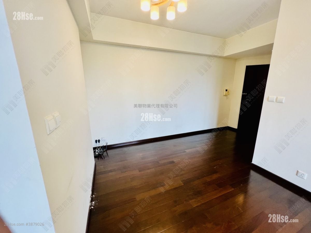 Sky Garden Sell 2 Bedrooms , 2 Bathrooms 640 ft²