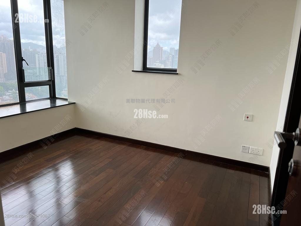 Sky Garden Sell 2 Bedrooms , 2 Bathrooms 640 ft²