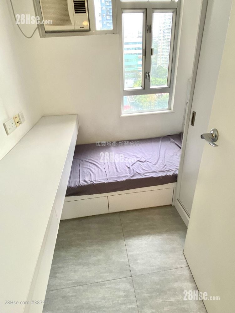 Yee Tsui Court Rental 2 Bedrooms , 1 Bathroom 483 ft²